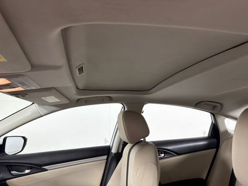 Used 2018 Honda Civic EX image 12
