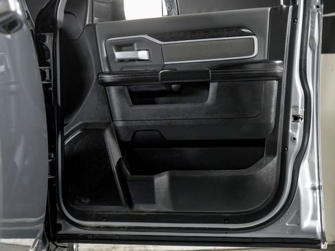 Used 2022 RAM 2500 Big Horn AWD/4WD image 34