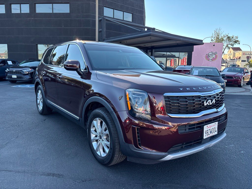 Used 2022 Kia Telluride LX AWD/4WD image 2