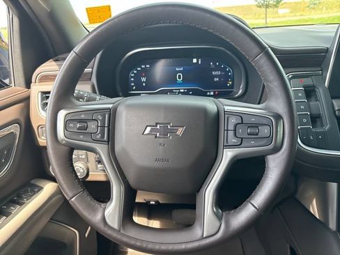 Certified 2022 Chevrolet Tahoe Z71 w/ Luxury Package AWD/4WD image 14
