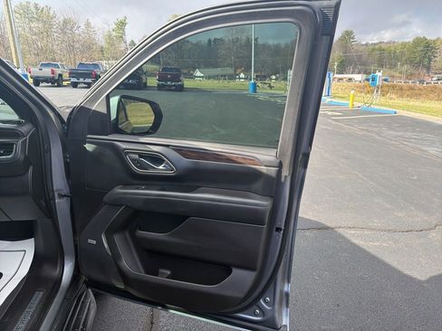 Used 2021 Chevrolet Suburban LT w/ Rear Media and Nav Package image 42