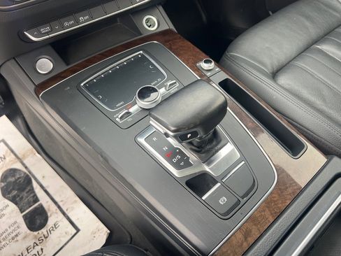 Used 2018 Audi Q5 2.0T Premium image 16