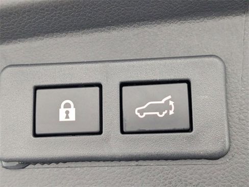 Used 2024 Subaru Outback Touring image 31