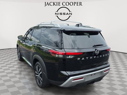 Certified 2025 Nissan Pathfinder Platinum FWD image 7