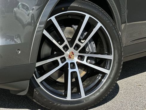 Used 2026 Porsche Cayenne Coupe AWD/4WD image 6