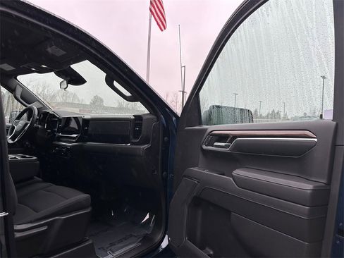 Used 2023 Chevrolet Silverado 1500 LT w/ Protection Package image 11