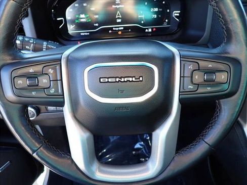 Used 2022 GMC Yukon XL Denali w/ Denali Premium Package image 20