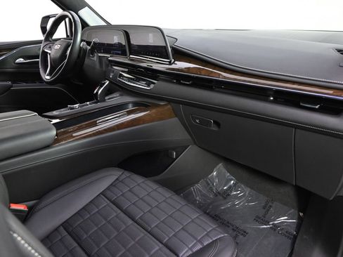 Certified 2024 Cadillac Escalade ESV Sport Platinum w/ LPO, ONYX Package image 15