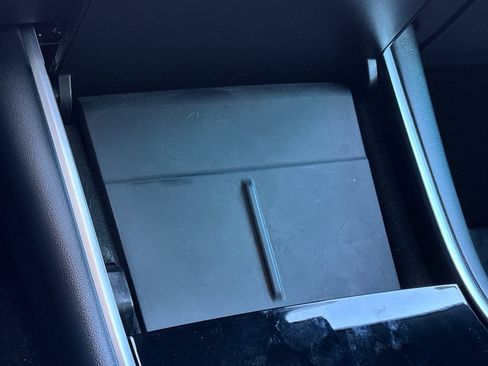 Used 2020 Tesla Model Y Long Range image 20