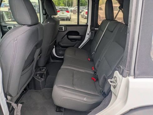 Used 2018 Jeep Wrangler Unlimited Sport S image 14