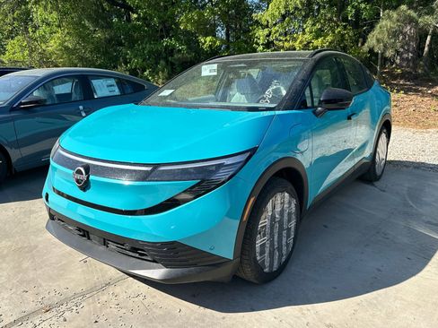 New 2026 Nissan Leaf Platinum+ FWD image 1