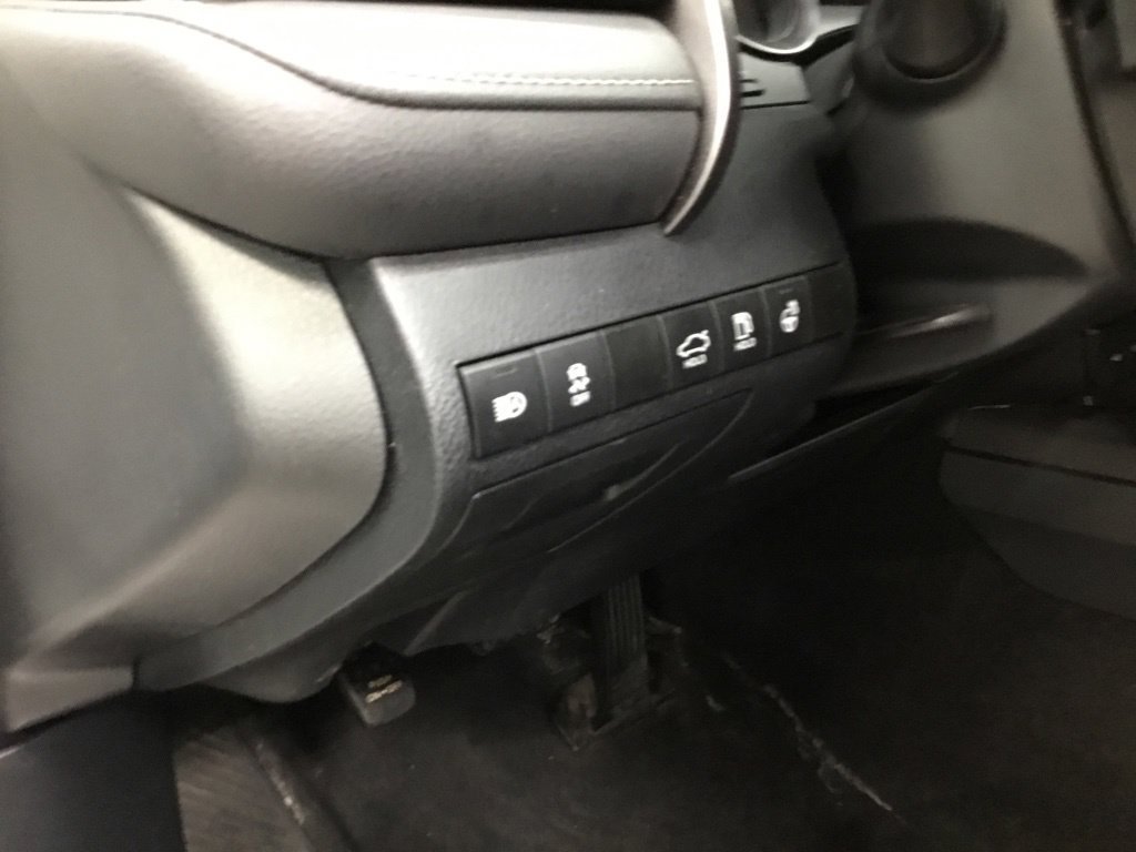 Used 2024 Toyota Camry SE FWD image 8