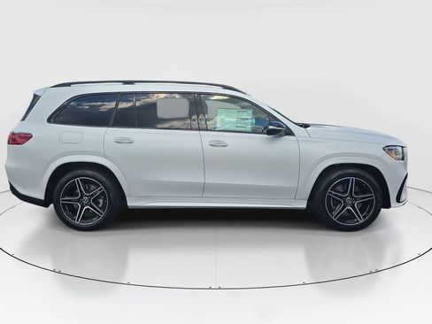 New 2026 Mercedes-Benz GLS 450 4MATIC image 4