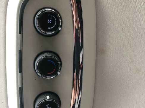 Used 2019 Dodge Durango SXT image 40