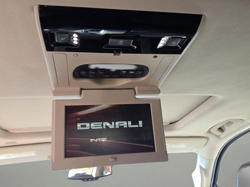 Used 2016 GMC Yukon XL Denali w/ Open Road Package image 17