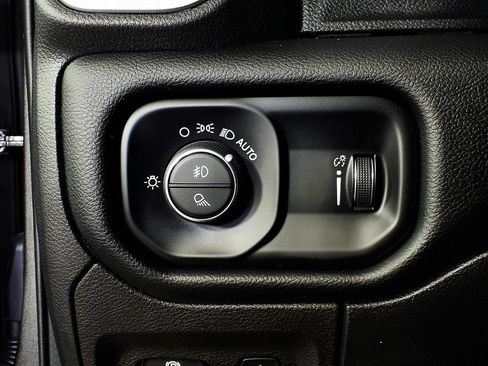 Used 2021 RAM 1500 Lone Star RWD image 24