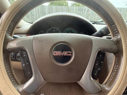 Used 2008 GMC Sierra 2500 SLT w/ Entertainment Package AWD/4WD image 22