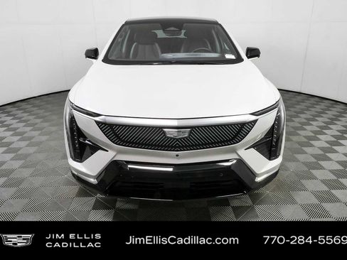 Used 2025 Cadillac Optiq Luxury 1 AWD/4WD image 35