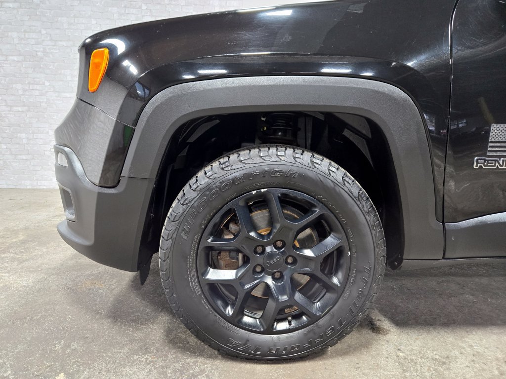 Used 2016 Jeep Renegade Latitude AWD/4WD image 54