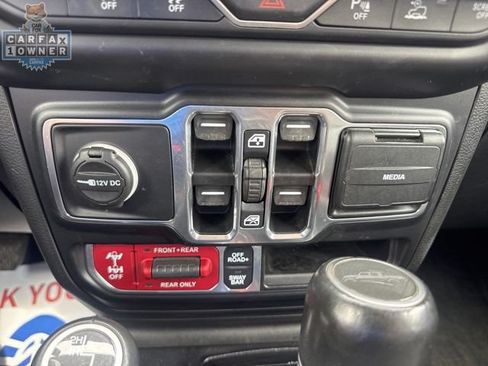 Used 2020 Jeep Gladiator Rubicon w/ LED Lighting Group AWD/4WD image 38