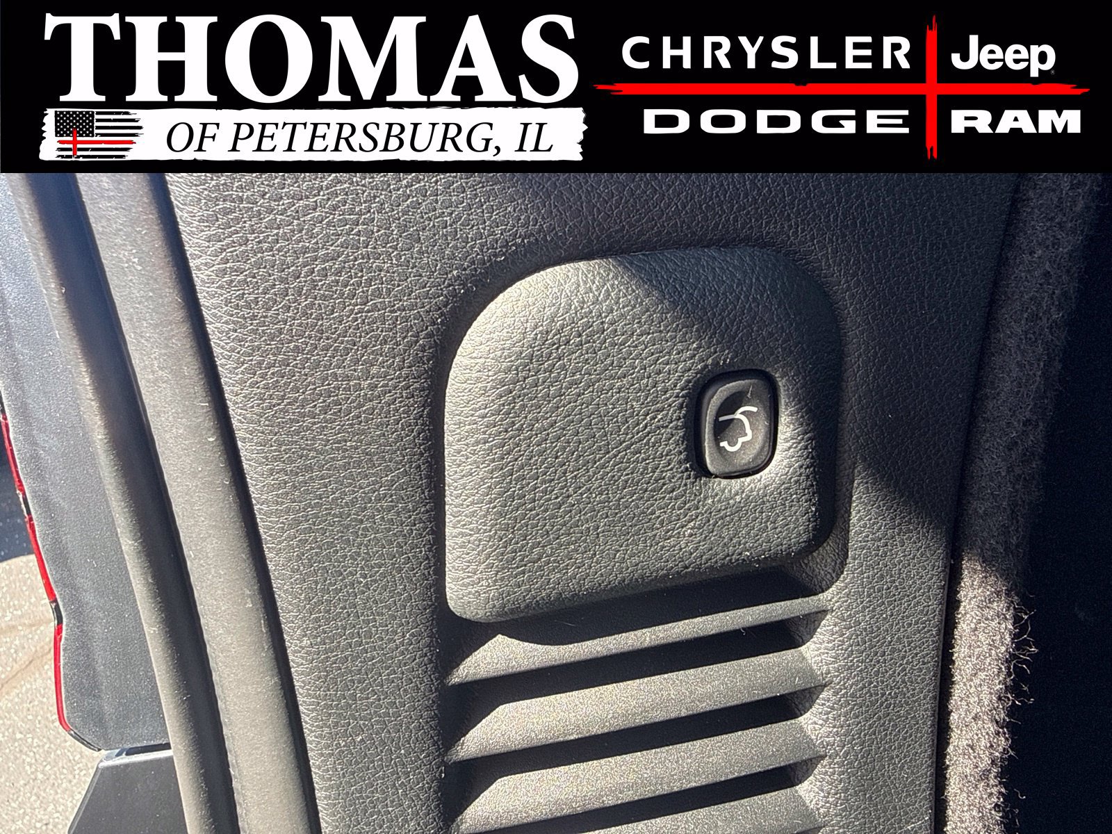 Used 2018 Dodge Durango R/T AWD/4WD image 26