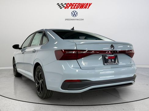 New 2026 Volkswagen Jetta SE image 5