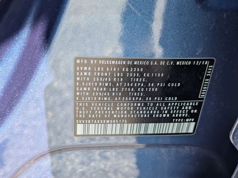 Used 2019 Volkswagen Tiguan SE image 33