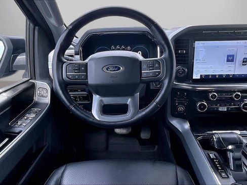 Used 2022 Ford F150 Lariat w/ Trailer Tow Package image 12