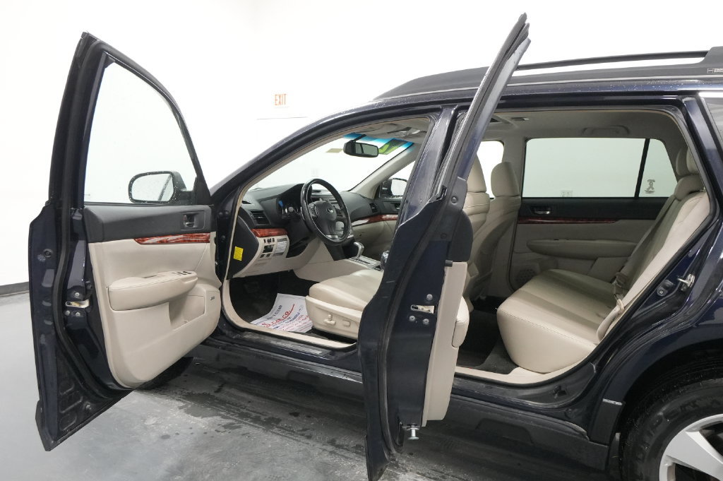 Used 2012 Subaru Outback 2.5i Limited w/ Moonroof Pkg AWD/4WD image 20