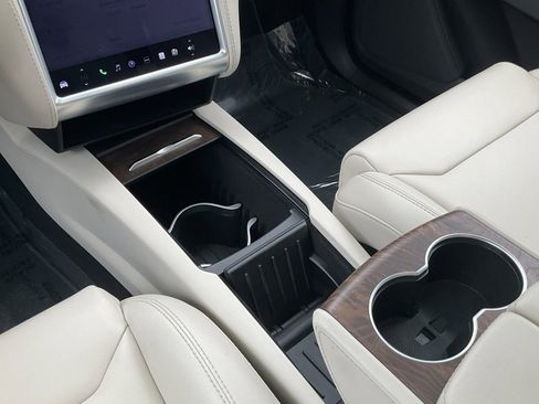 Used 2017 Tesla Model X 75D image 46