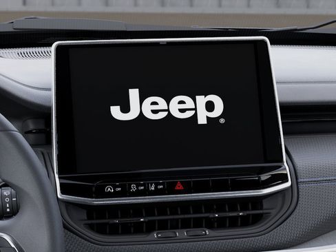 New 2026 Jeep Compass Latitude AWD/4WD image 32