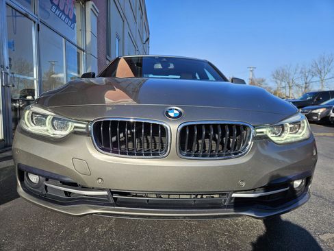 Used 2018 BMW 330i xDrive Sedan w/ Premium Package image 28