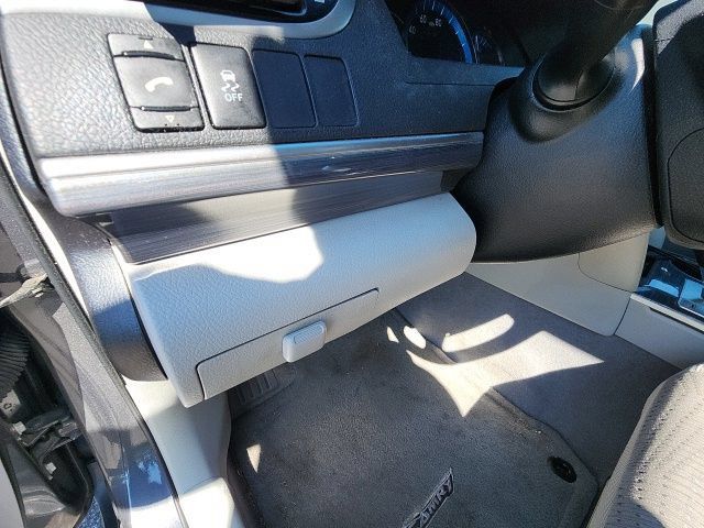 Used 2012 Toyota Camry LE FWD image 23