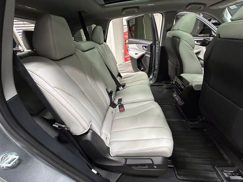 Used 2024 Acura MDX SH-AWD w/ Technology Package image 47