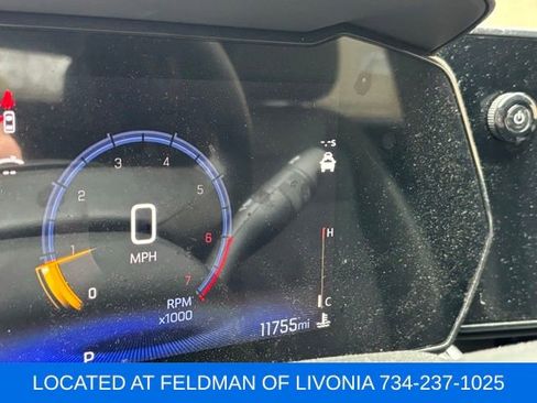 Used 2024 Chevrolet Trax LT w/ Driver Confidence Package FWD image 8