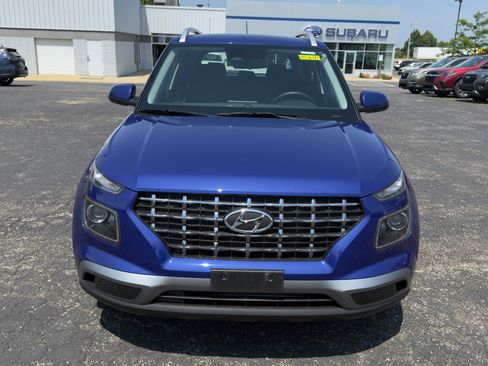 Used 2023 Hyundai Venue SEL w/ Cargo Package image 8