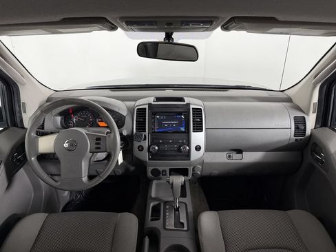 Used 2010 Nissan Frontier SE RWD image 15