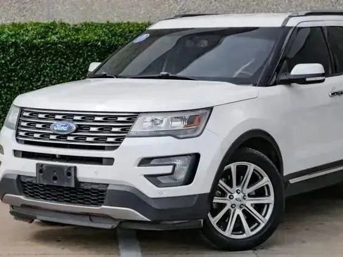 Used 2016 Ford Explorer Limited image 5