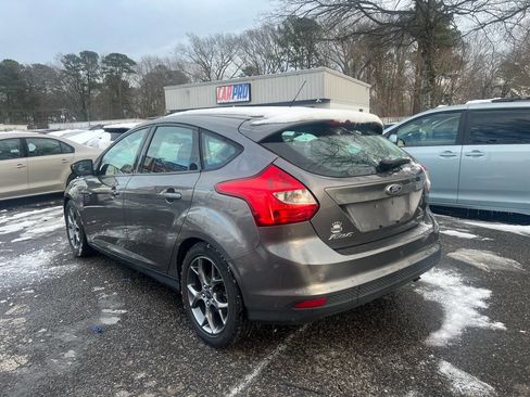 Used 2014 Ford Focus SE w/ Equipment Group 201A image 6