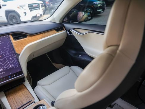 Used 2018 Tesla Model S 75D image 23