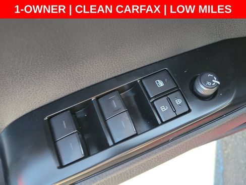 Used 2025 Toyota Camry SE FWD image 23