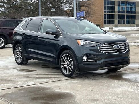 Certified 2022 Ford Edge Titanium w/ Class II Trailer Tow Package image 7