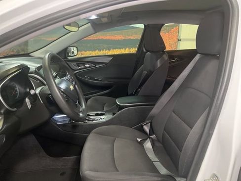 Used 2023 Chevrolet Malibu LT image 18