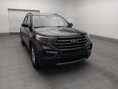 Used 2022 Ford Explorer XLT w/ Equipment Group 202A RWD image 13