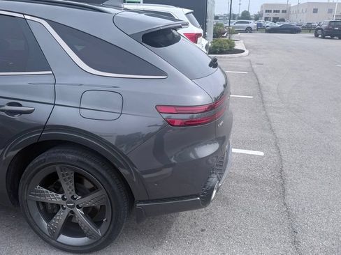 Used 2023 Genesis GV70 2.5T w/ Sport Prestige Package AWD/4WD image 17
