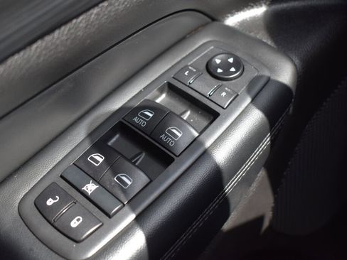 Used 2020 Jeep Grand Cherokee Altitude image 15