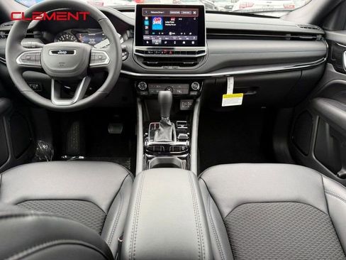 New 2026 Jeep Compass Latitude image 6