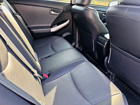 Used 2013 Toyota Prius Five FWD image 10