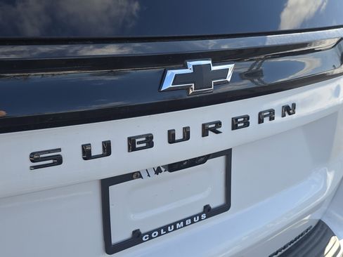 New 2025 Chevrolet Suburban Premier image 14