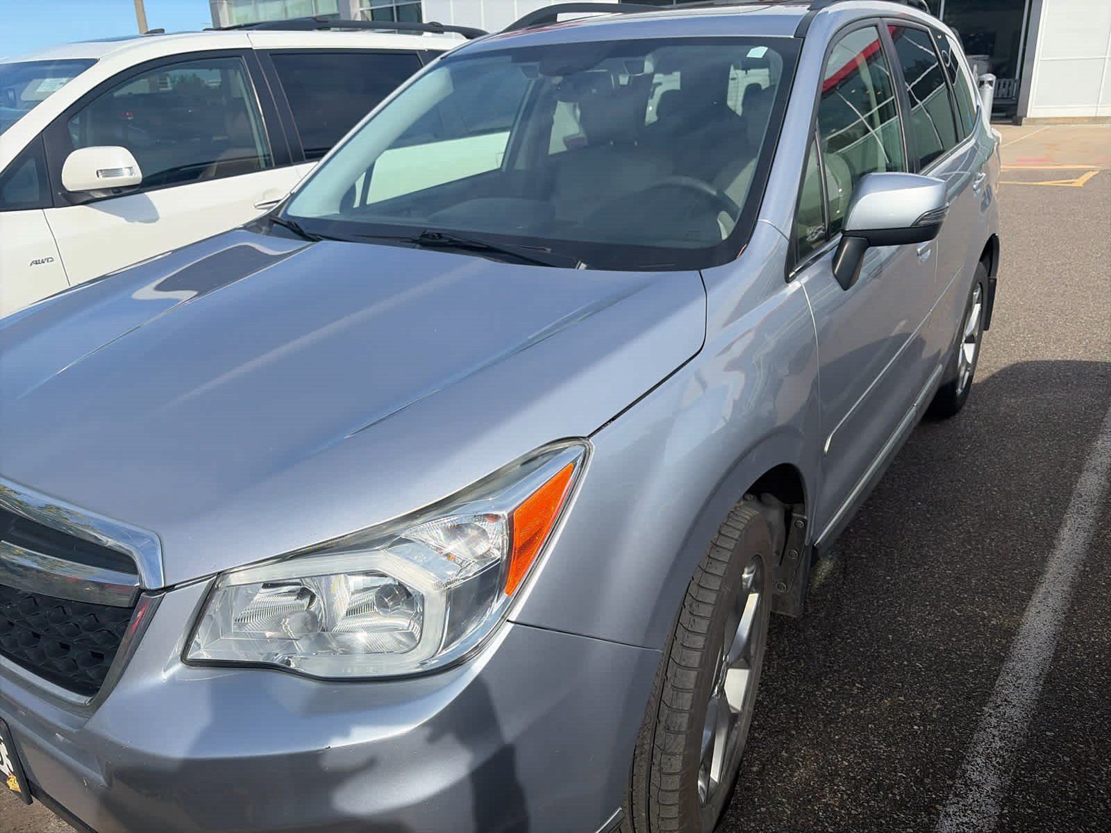 Used 2016 Subaru Forester 2.5i Touring w/ Eyesight & Navigation System AWD/4WD image 3